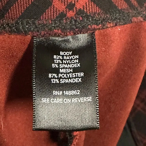 Torrid Slim Fit Pull-On Plaid Pixie Cut Crop Pants Size 1 - Picture 5 of 6